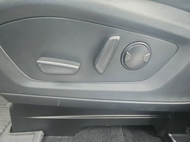 Used 2021 Ford Explorer XLT w/ Equipment Group 202A image 26