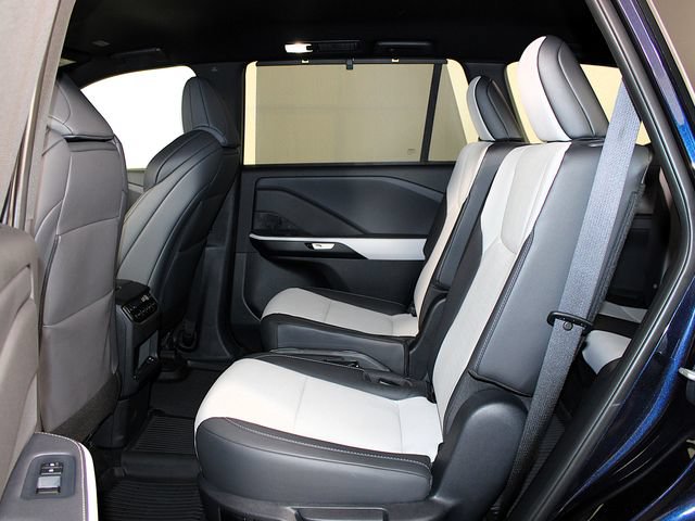 Used 2025 Lexus TX 500h AWD w/ Technology Package image 22