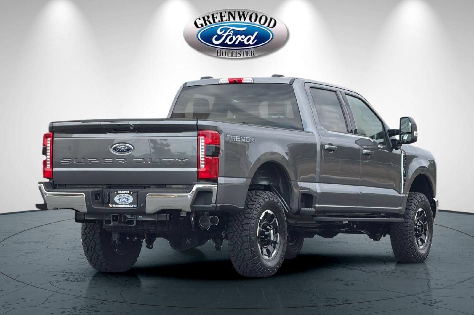 New 2026 Ford F250 XLT w/ XLT Premium Package AWD/4WD image 4