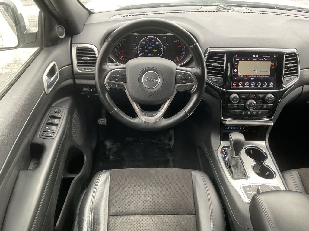 Used 2020 Jeep Grand Cherokee Laredo w/ Quick Order Package 2BN North image 15