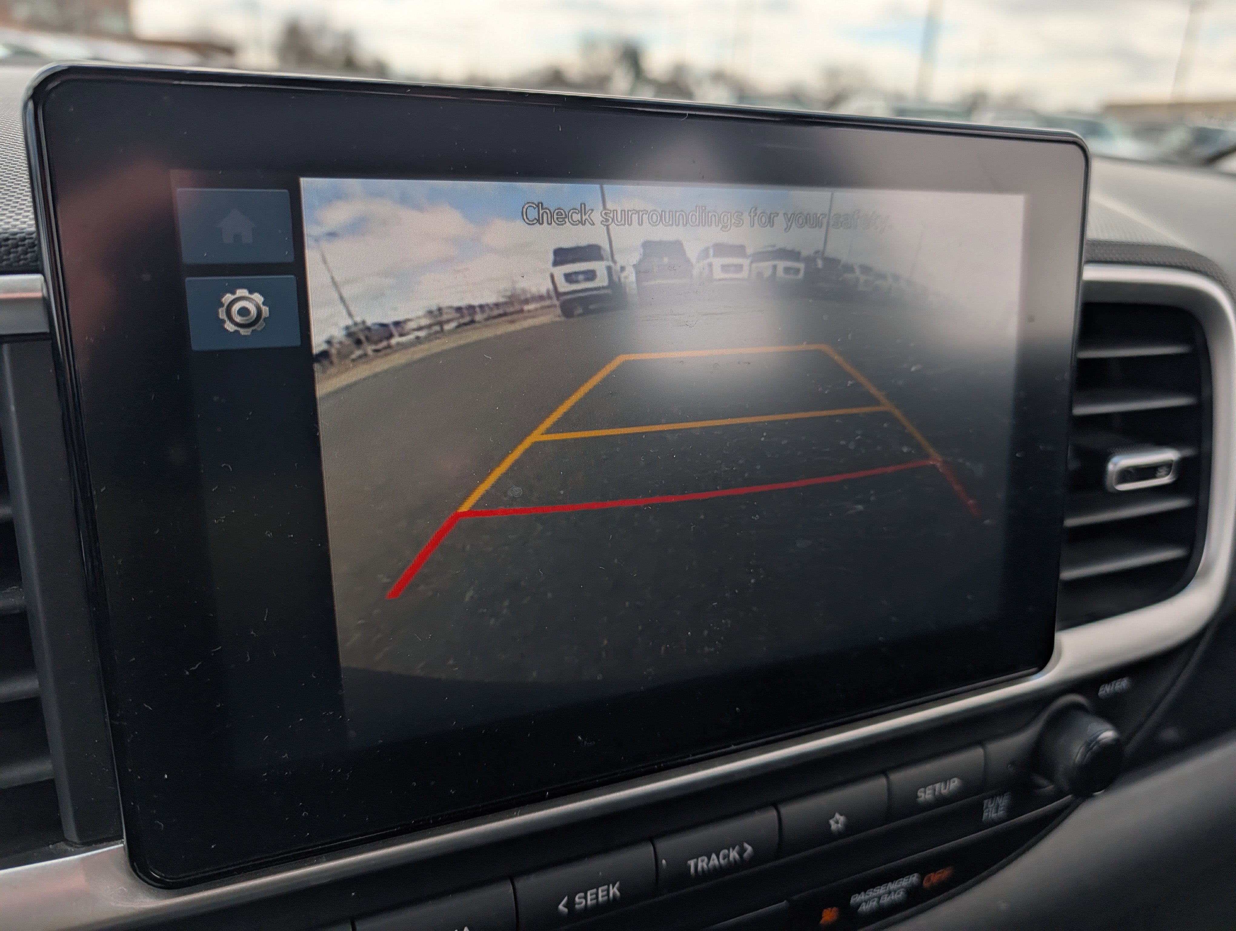 Certified 2023 Hyundai Venue SE FWD image 17