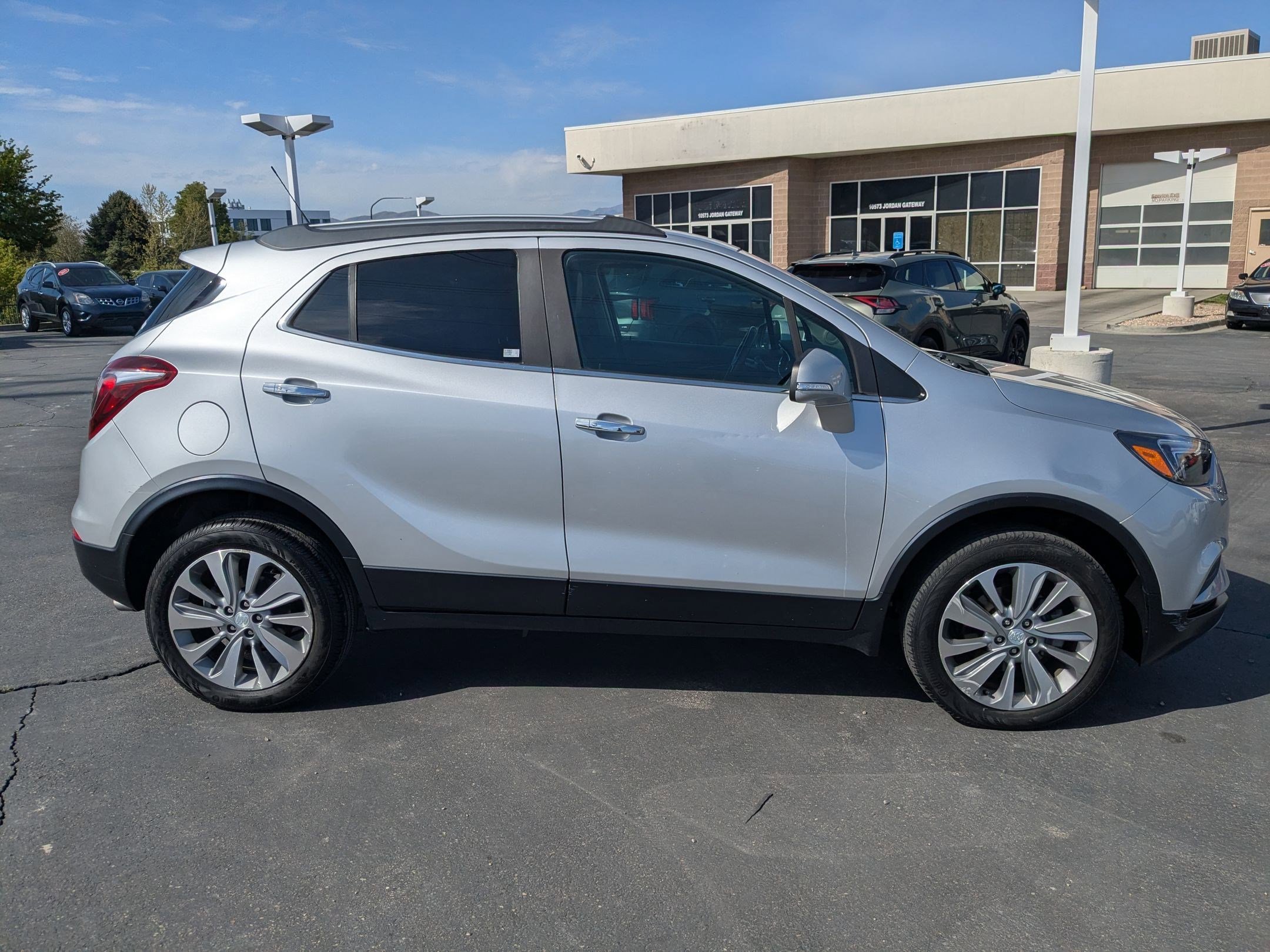 Used 2018 Buick Encore Preferred AWD/4WD image 6