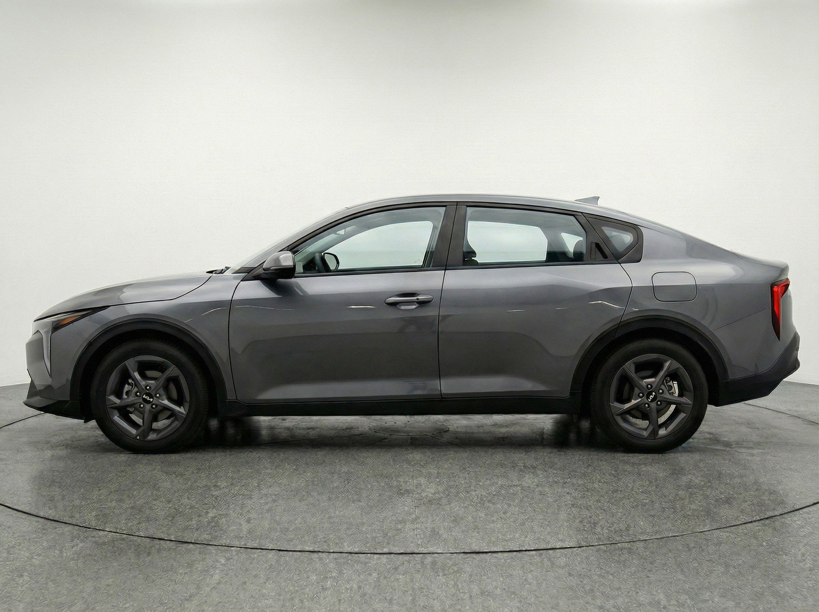 Used 2025 Kia K4 LXS FWD image 5