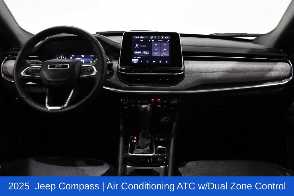 Used 2025 Jeep Compass Latitude w/ Sun & Sound Group AWD/4WD image 8