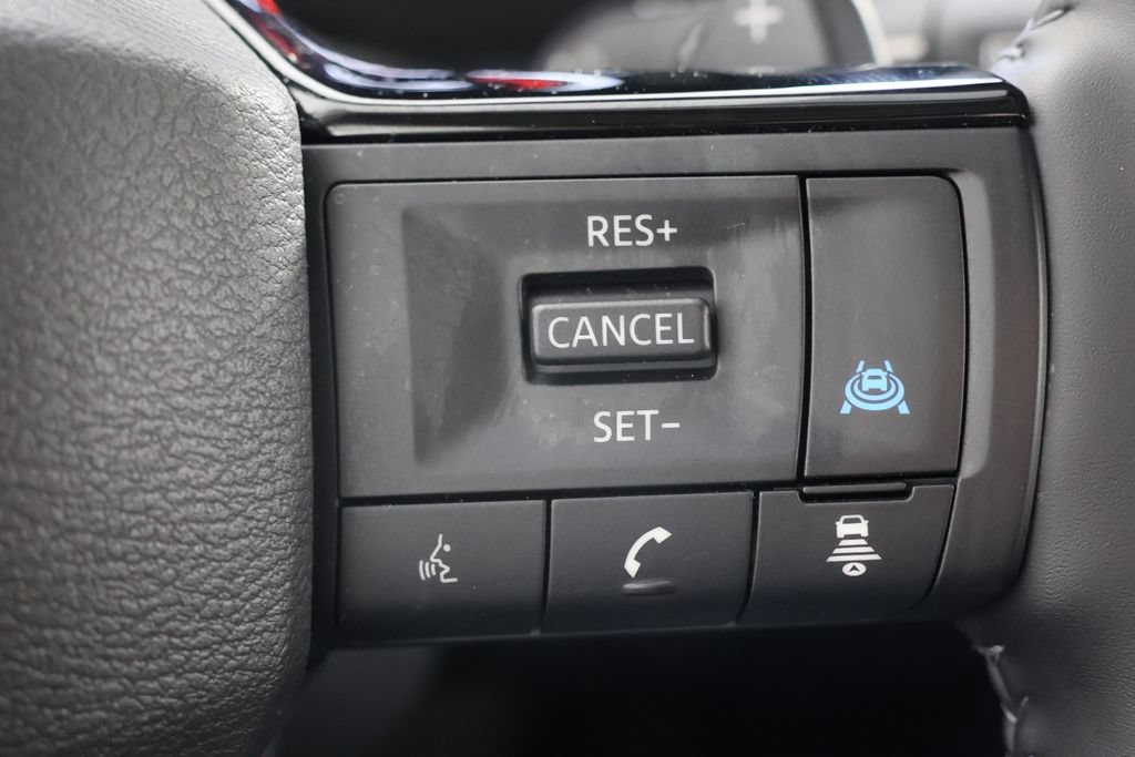 Used 2025 Nissan Rogue SL w/ SL Premium Package AWD/4WD image 12