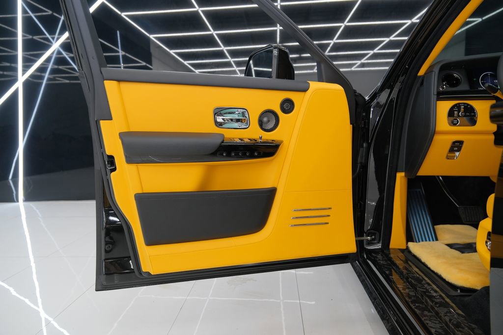 Used 2026 Rolls-Royce Phantom Sedan image 64