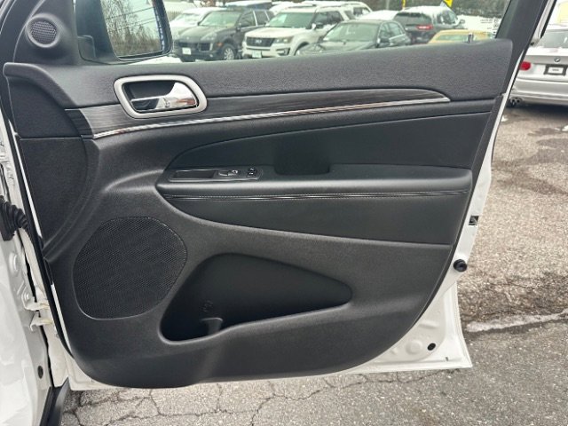 Used 2020 Jeep Grand Cherokee Limited image 37