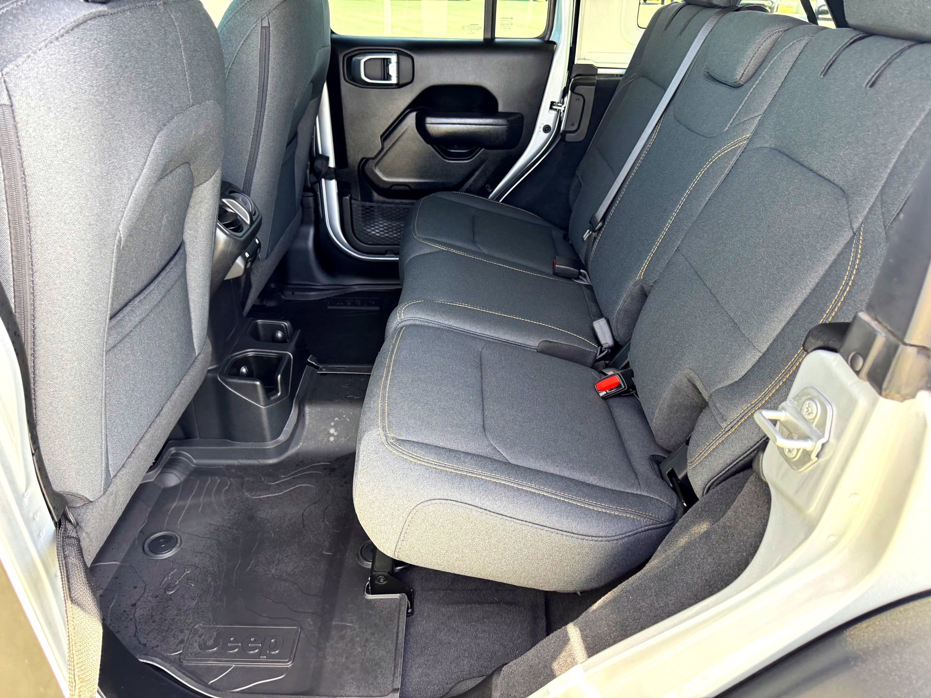 Used 2024 Jeep Wrangler Willys image 18