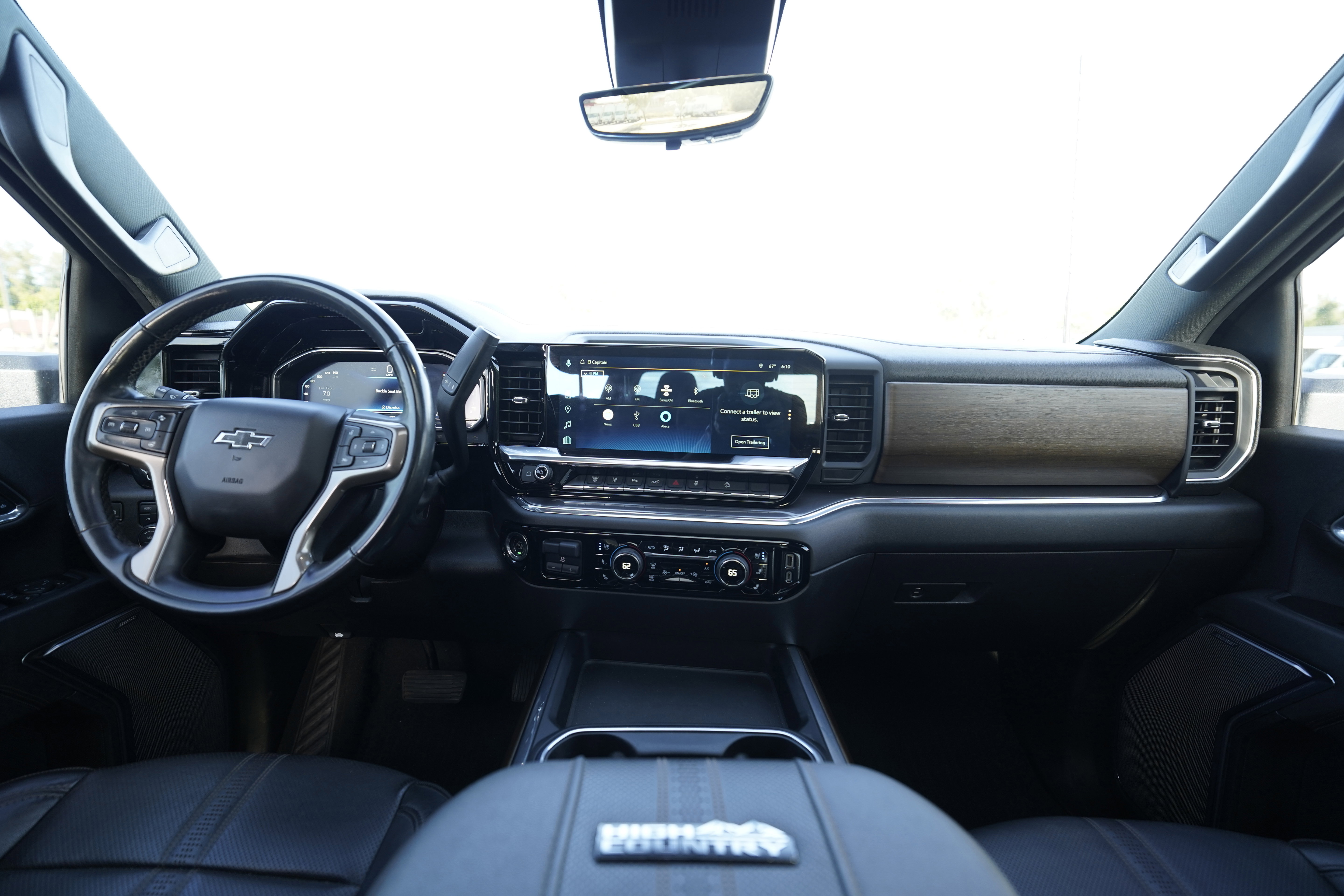 Used 2024 Chevrolet Silverado 2500 High Country w/ Midnight Edition AWD/4WD image 15