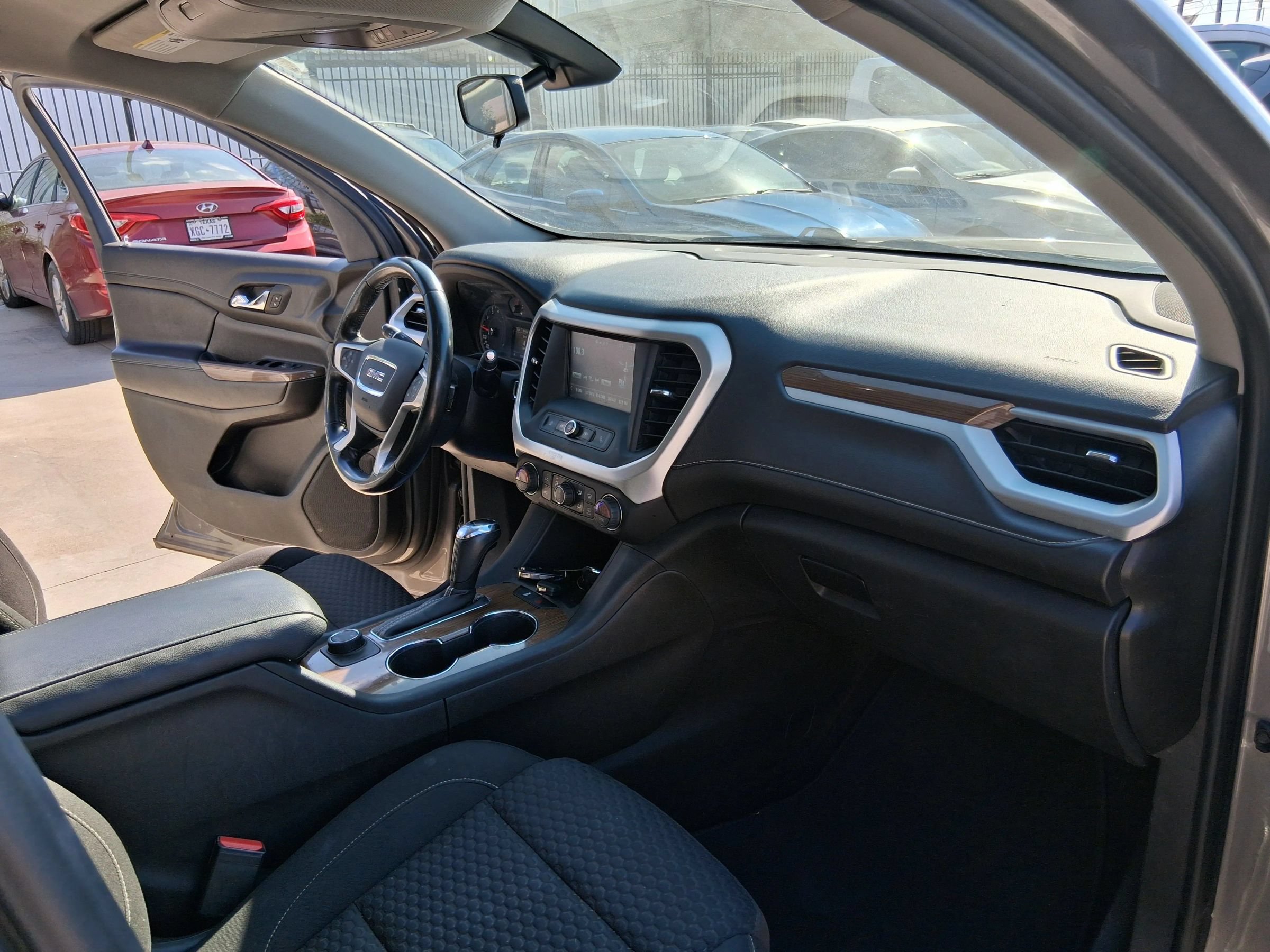 Used 2019 GMC Acadia SLE AWD/4WD image 39