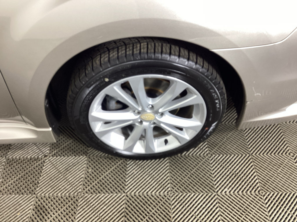 Used 2014 Subaru Legacy 2.5i Premium w/ Moonroof Package AWD/4WD image 7