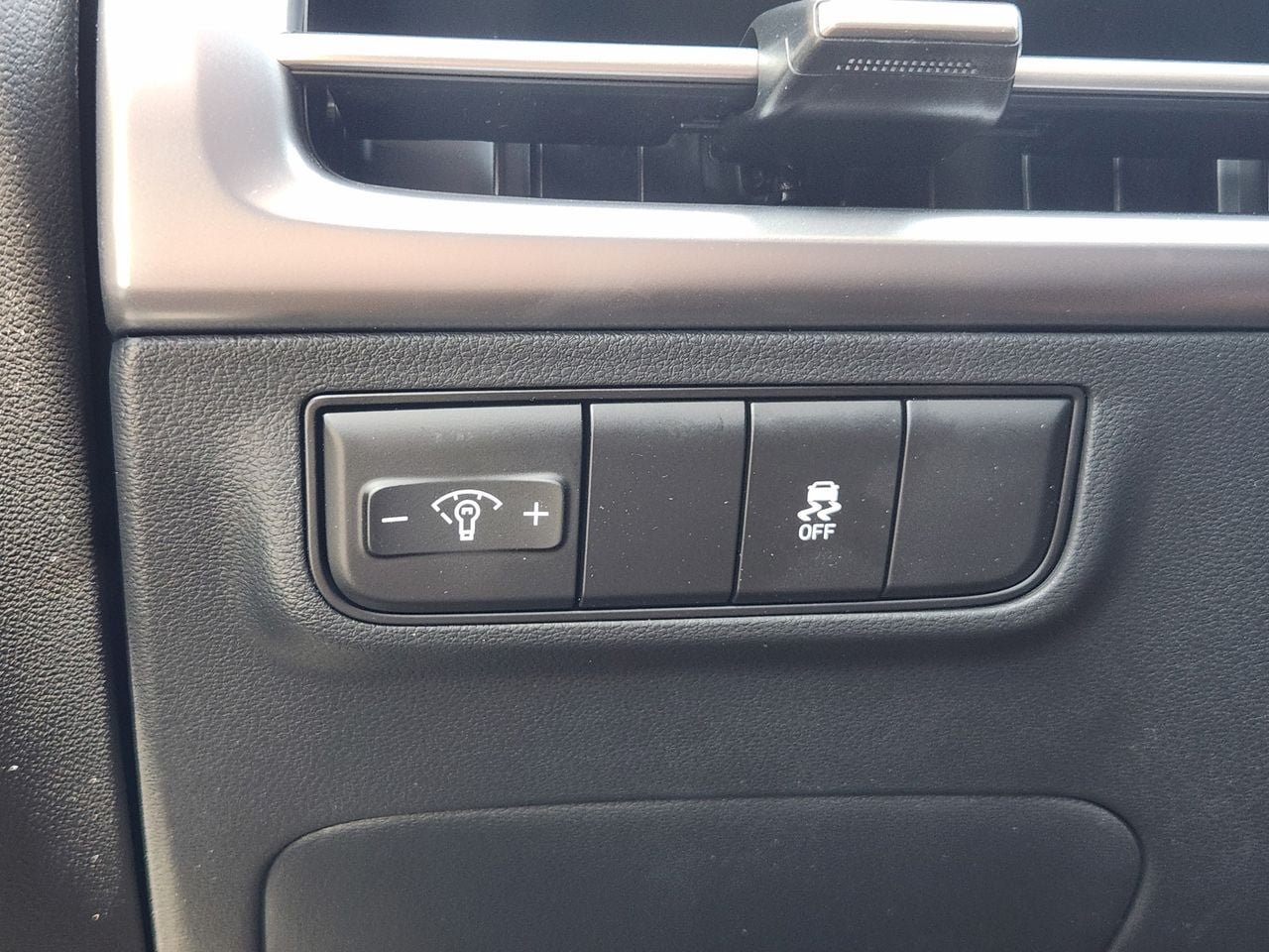 Certified 2026 Hyundai Tucson SE FWD image 21