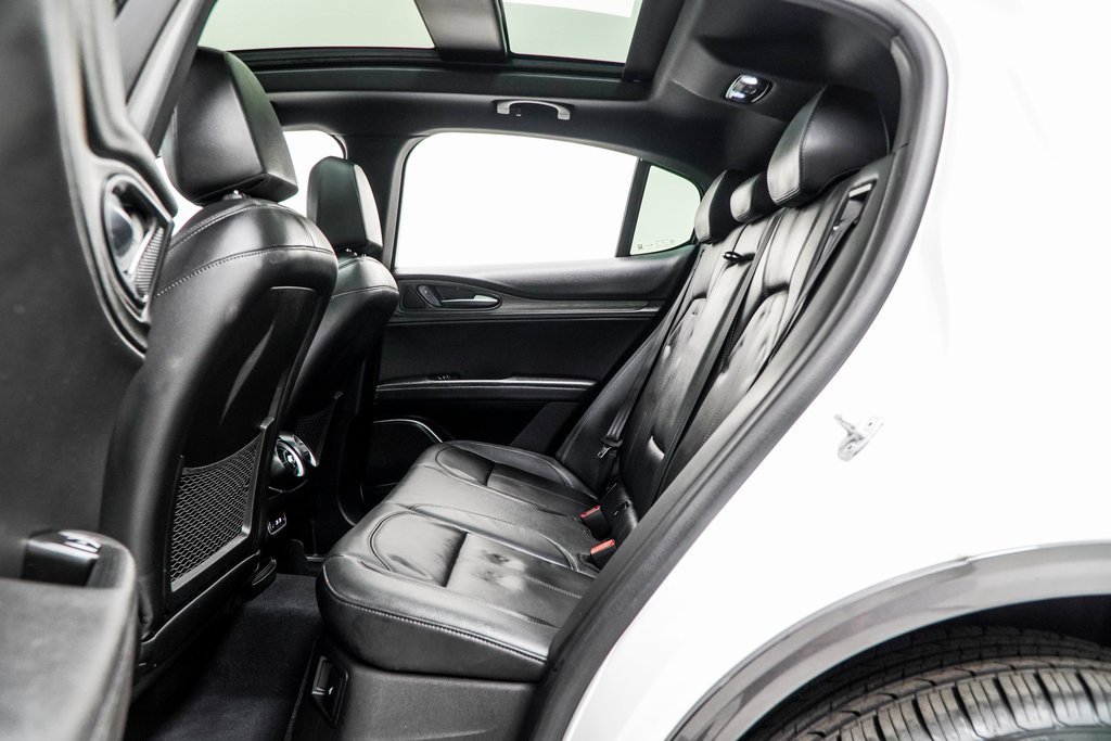 Used 2022 Alfa Romeo Stelvio Ti image 38