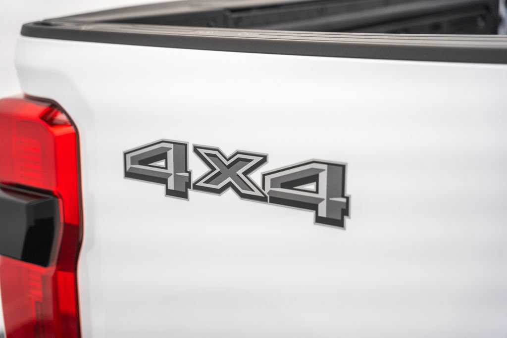New 2026 Ford F350 XLT w/ XLT Premium Package AWD/4WD image 23