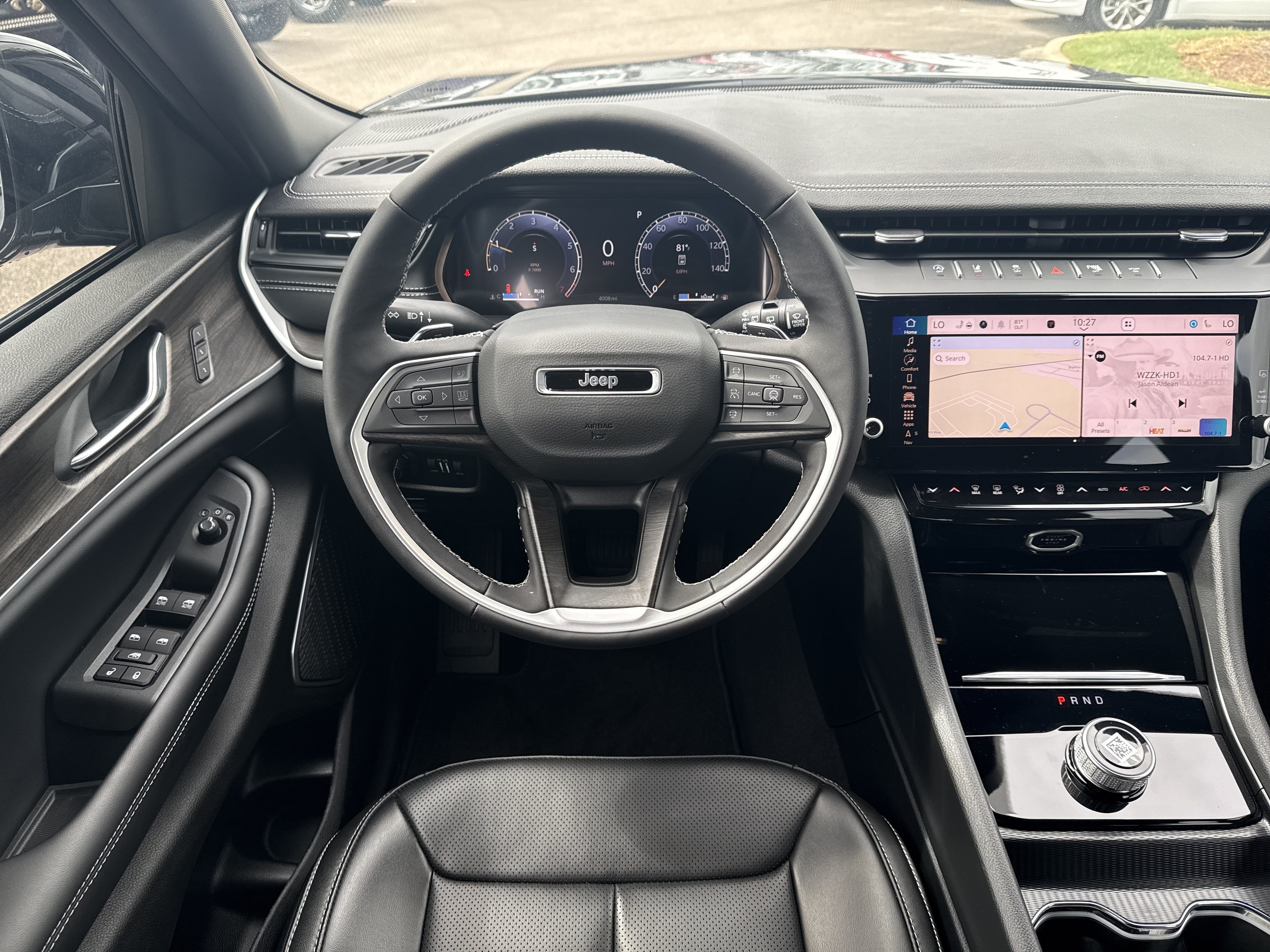New 2026 Jeep Grand Cherokee Limited w/ Luxury Tech Group II RWD image 25