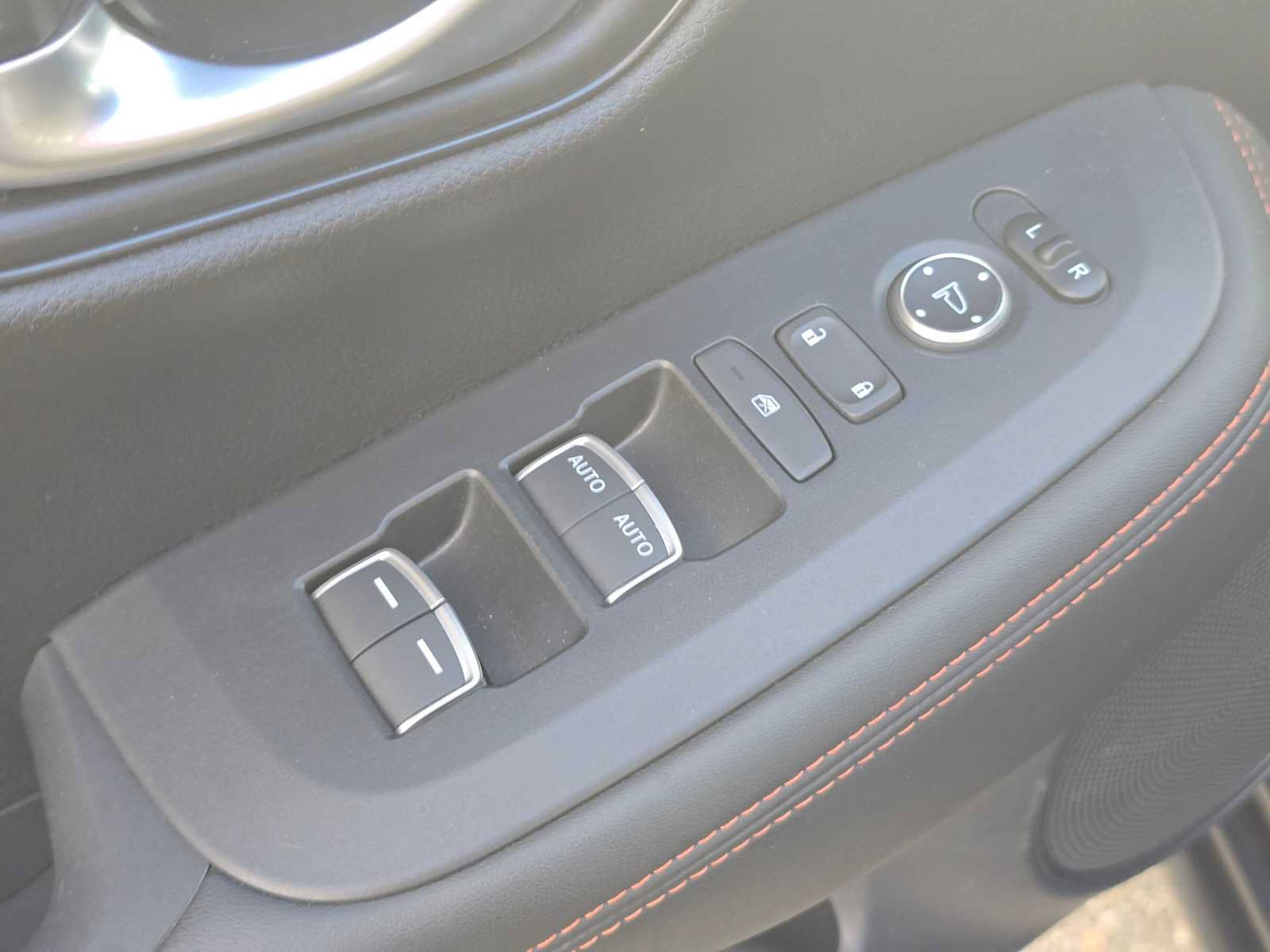 Used 2025 Honda HR-V Sport image 23