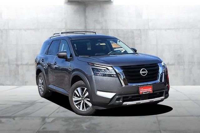 Certified 2024 Nissan Pathfinder SL image 2