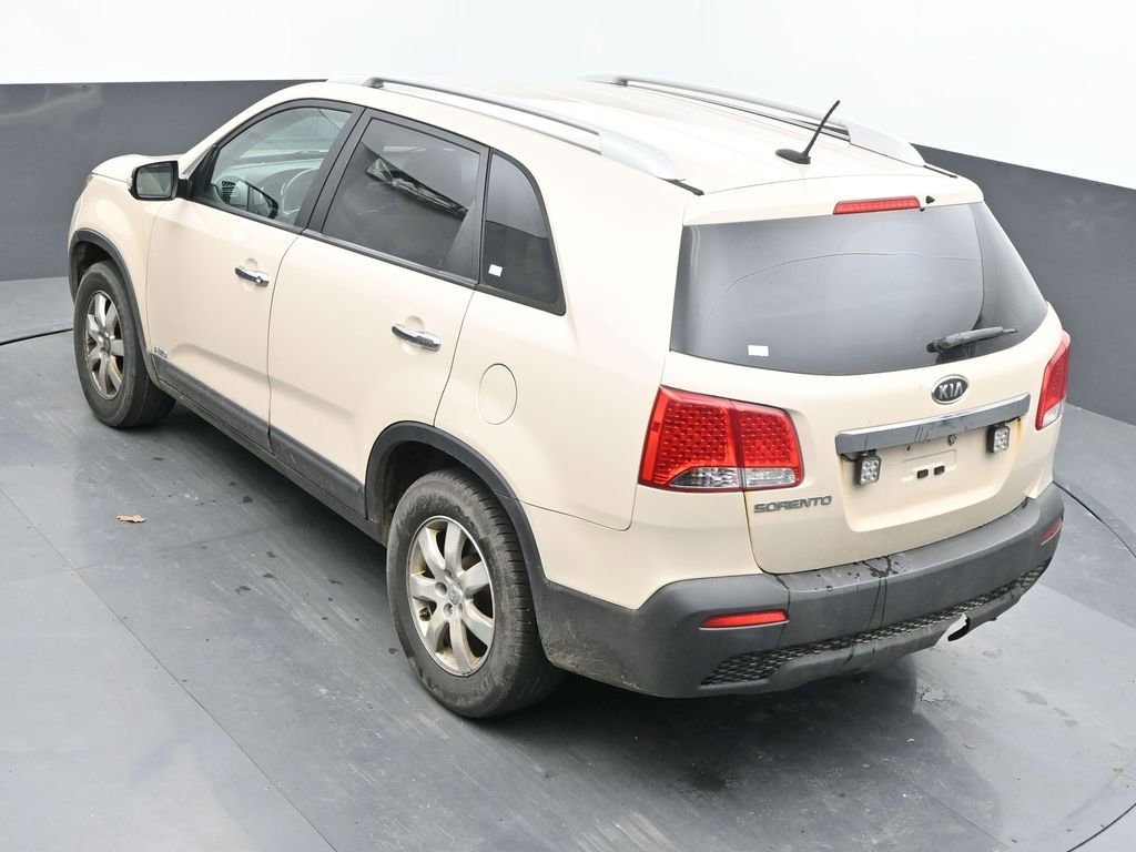 Used 2012 Kia Sorento LX w/ Third Row Pkg AWD/4WD image 17
