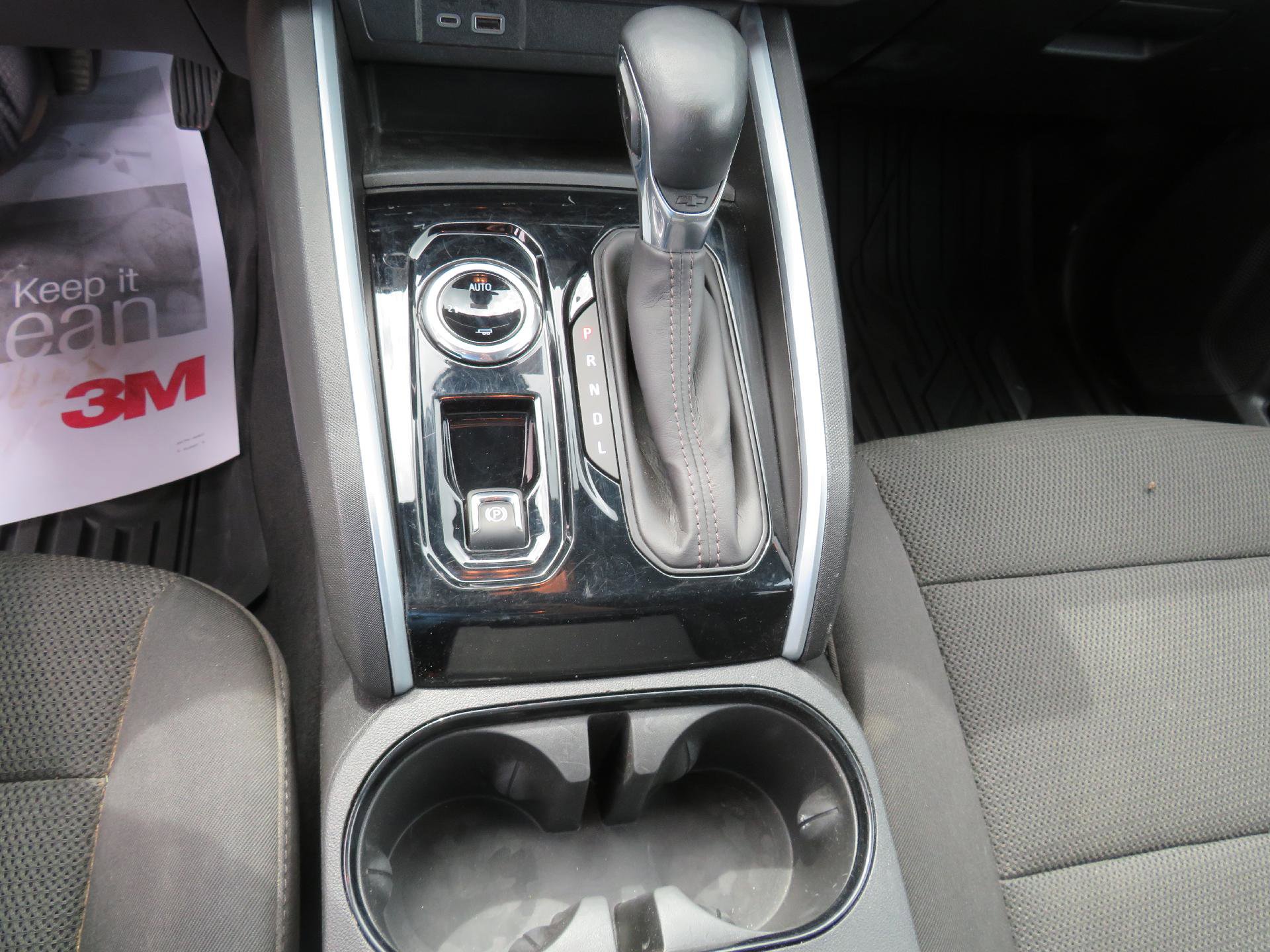 Used 2023 Chevrolet Colorado LT w/ LT Convenience Package II image 4