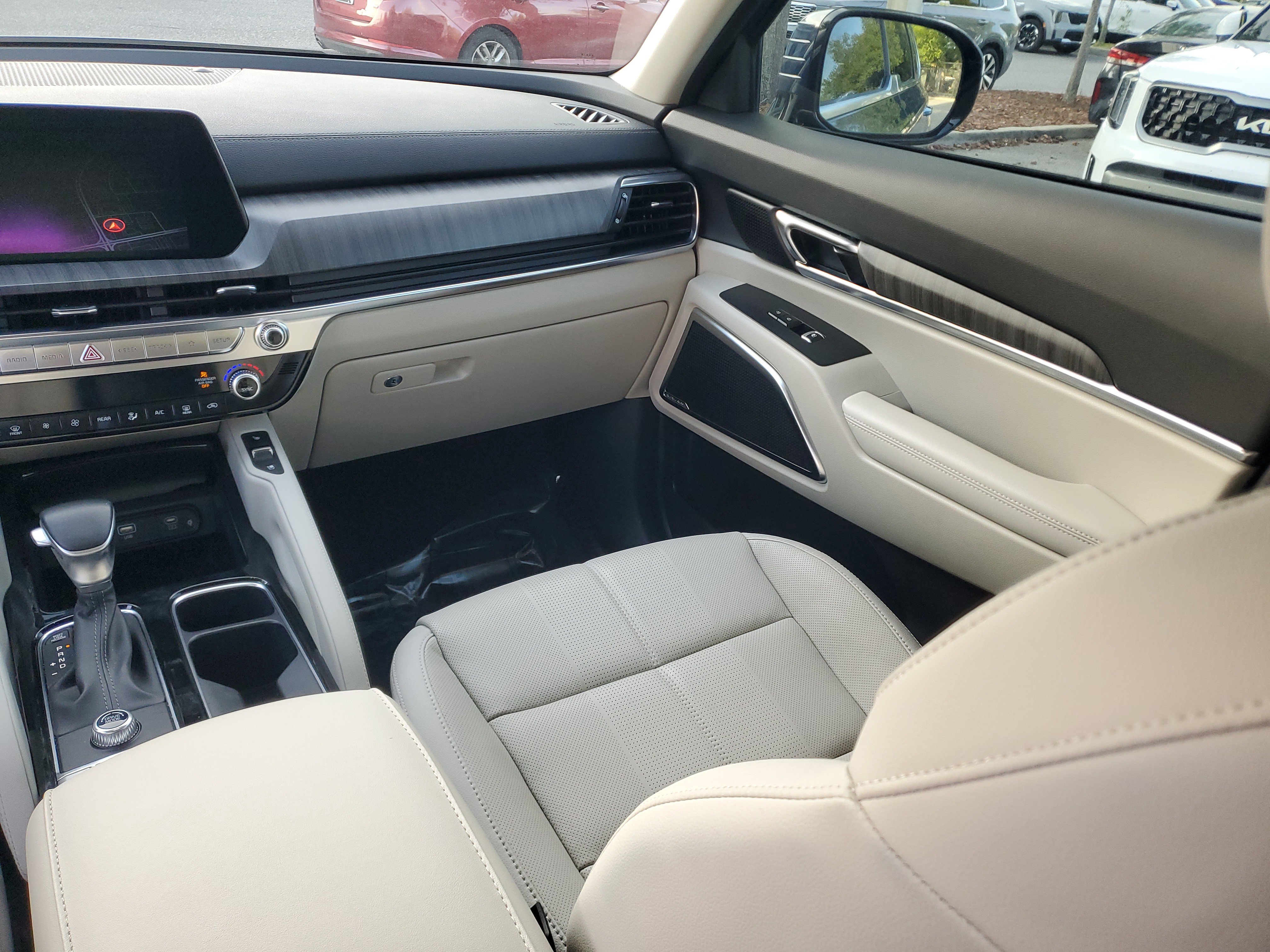 Used 2023 Kia Telluride SX FWD image 13