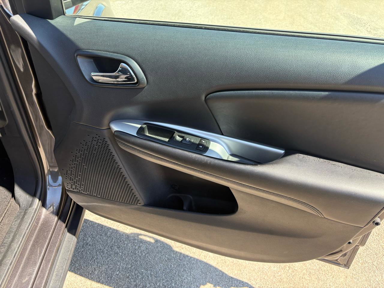 Used 2020 Dodge Journey SE w/ SE Popular Equipment Group FWD image 37