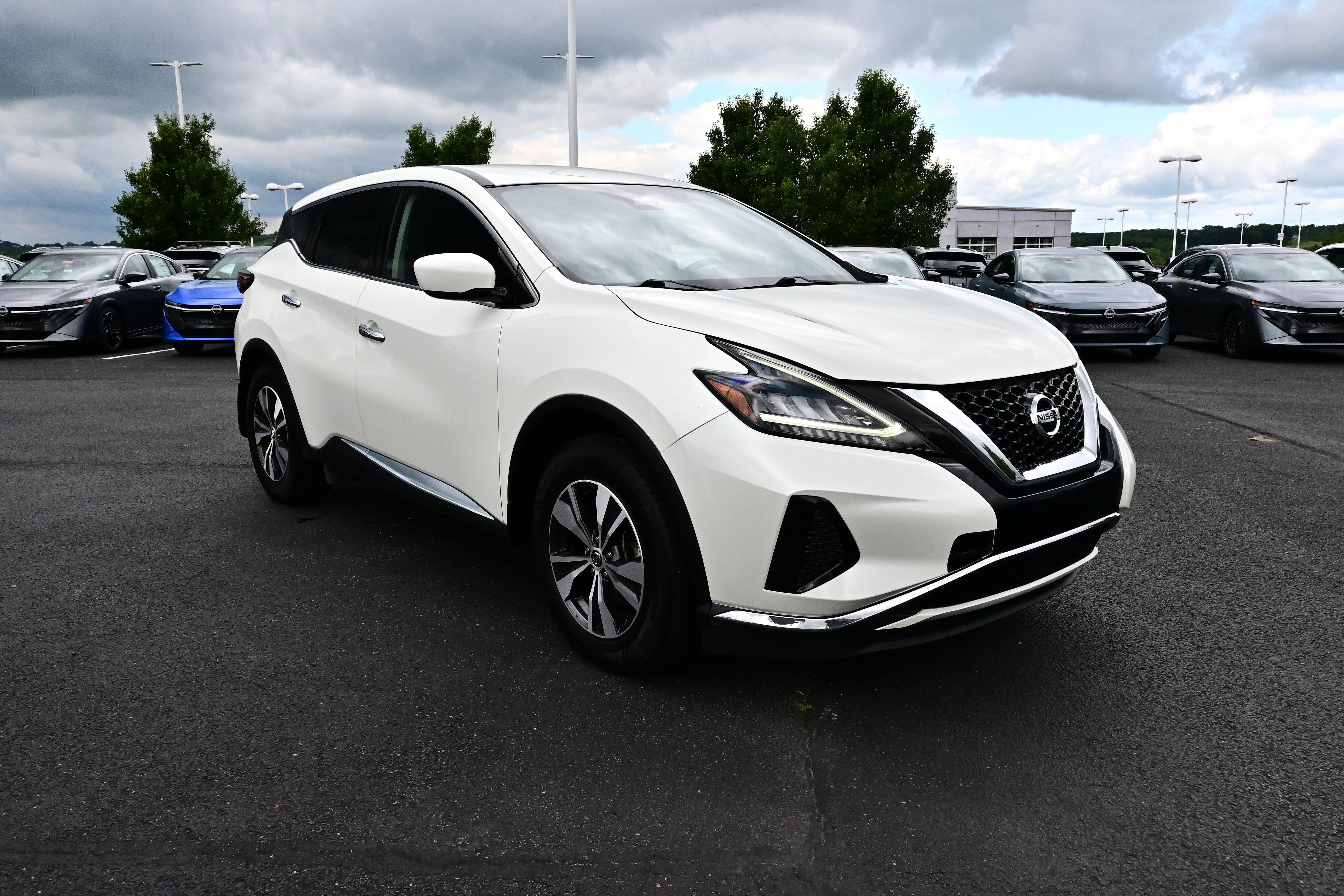 Used 2022 Nissan Murano S AWD/4WD image 2
