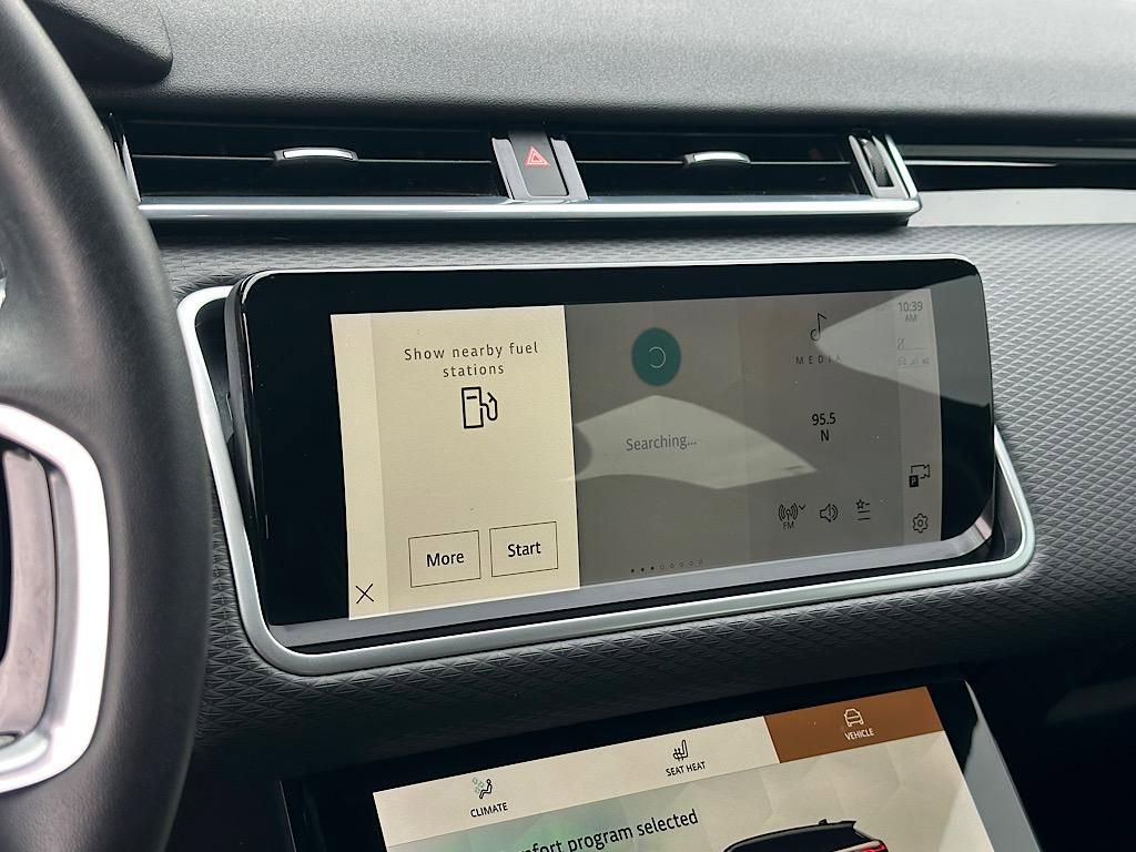 Used 2023 Land Rover Range Rover Velar R-Dynamic S image 28