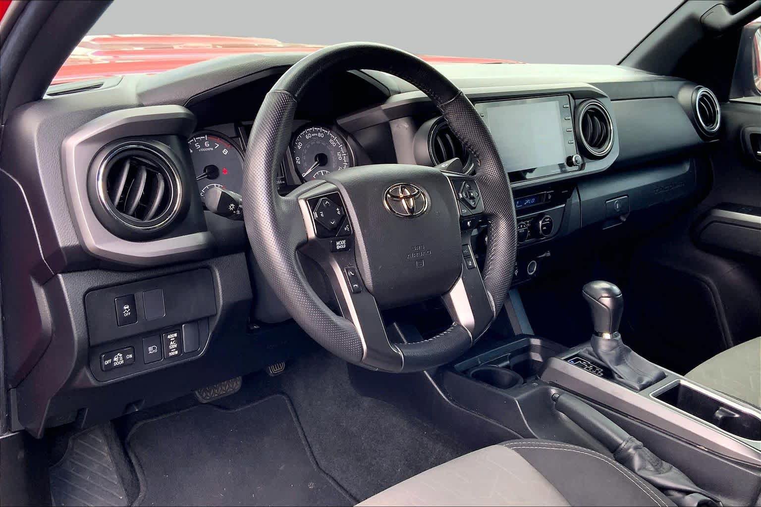 Used 2022 Toyota Tacoma TRD Sport w/ TRD Premium Sport Package RWD image 17