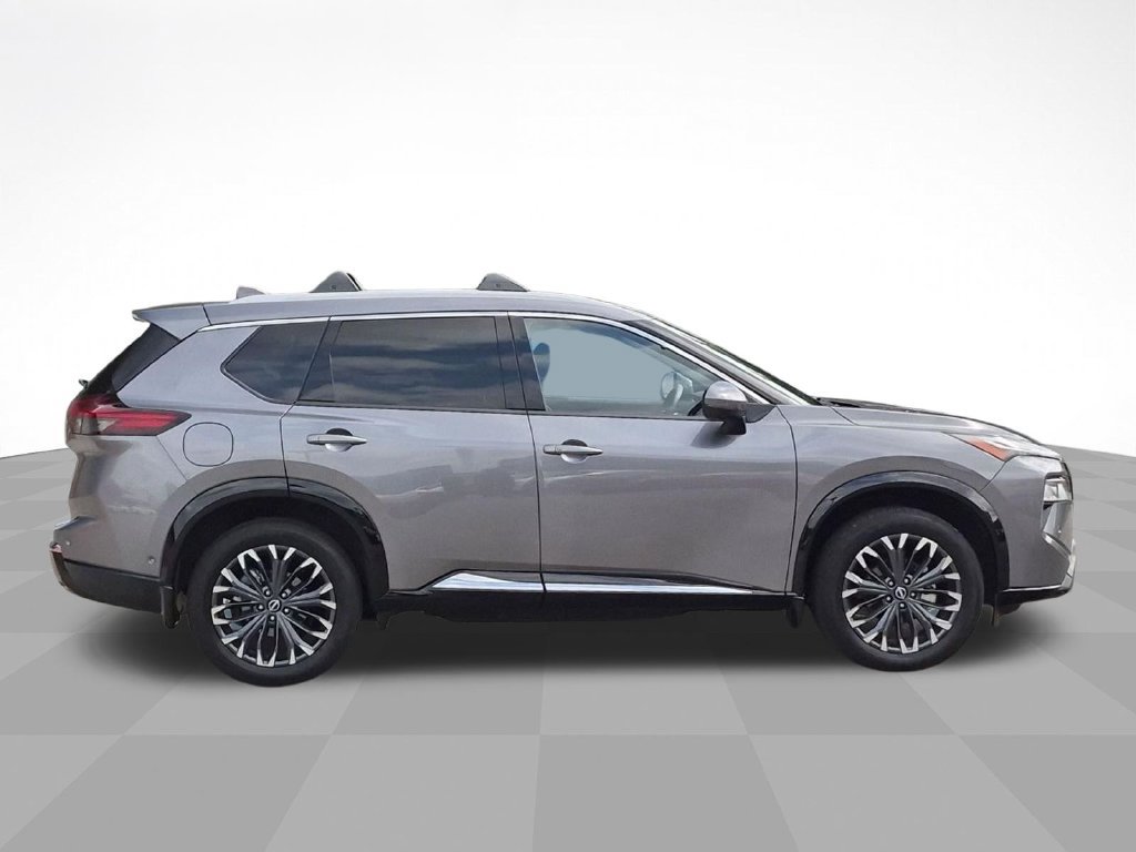 Certified 2025 Nissan Rogue Platinum w/ Platinum Premium Package AWD/4WD image 4