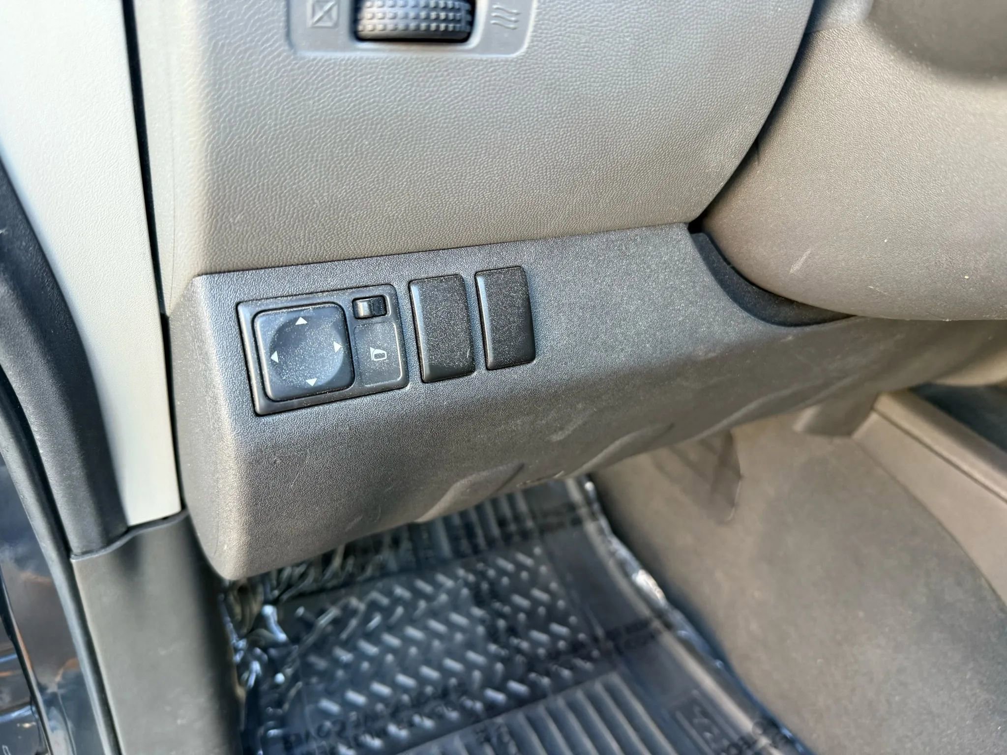 Used 2008 Nissan Xterra S w/ Tow Pkg image 10