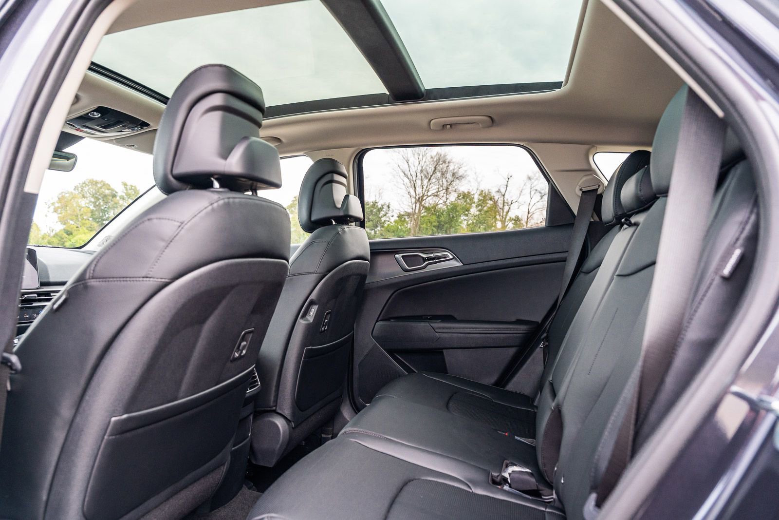 New 2026 Kia Sportage EX image 11