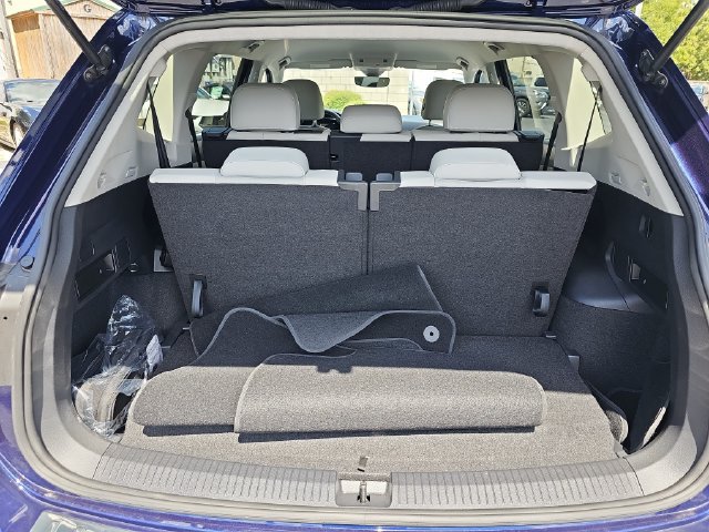Used 2023 Volkswagen Tiguan SE FWD image 13