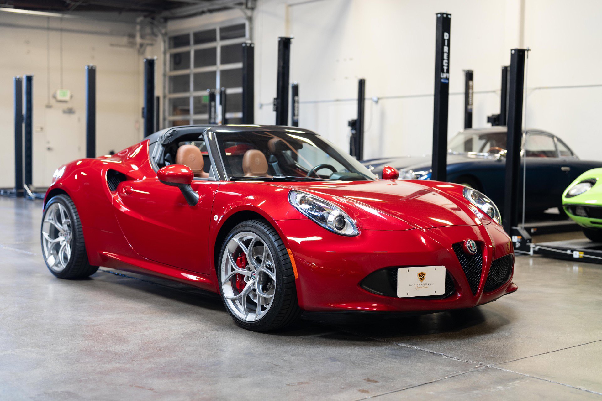 Used 2018 Alfa Romeo 4C Spider w/ Convenience Group - Spider image 2