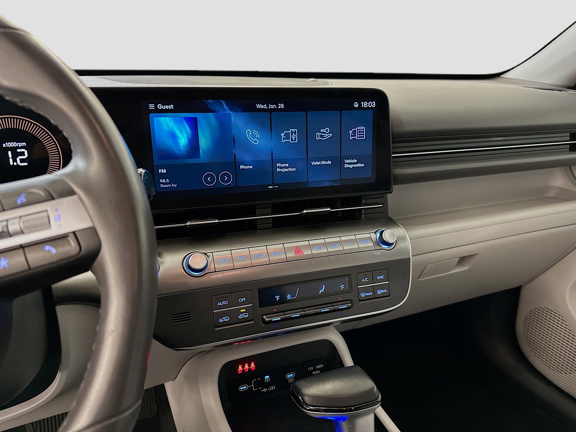 Used 2025 Hyundai Kona SEL image 26