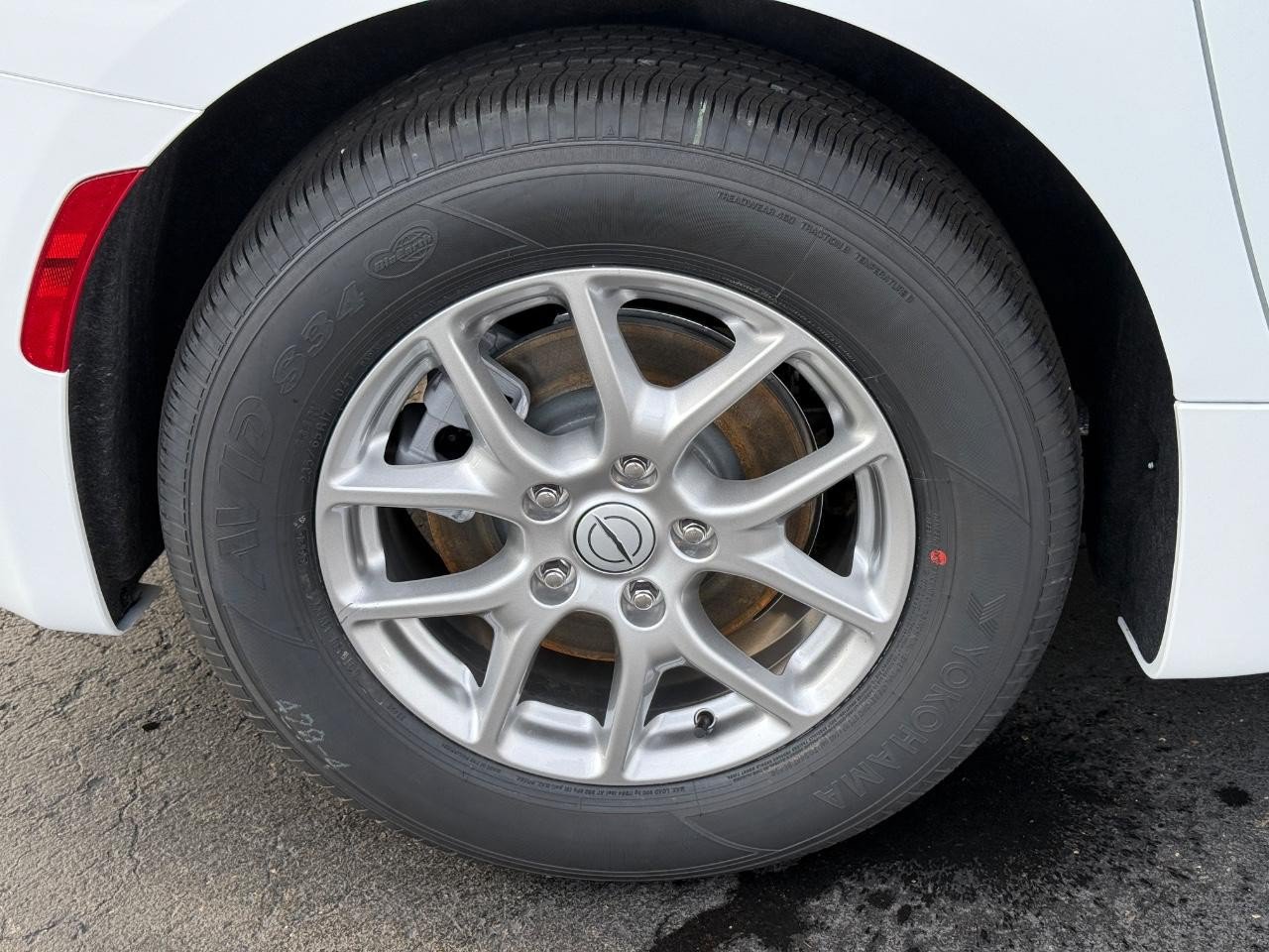 New 2026 Chrysler Pacifica Select FWD image 5