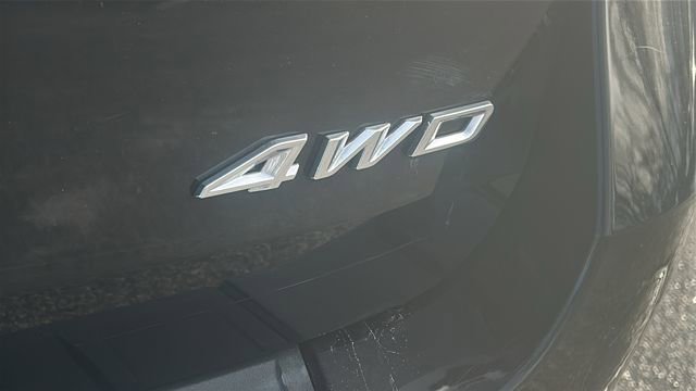 Used 2023 Ford Explorer XLT image 10