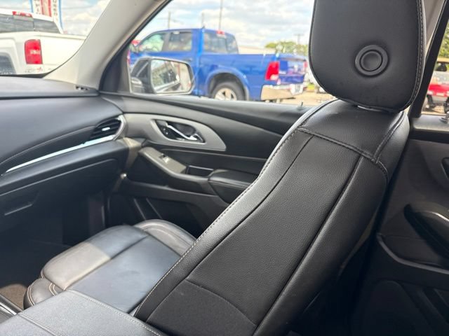 Used 2021 Chevrolet Traverse LT w/ LT Premium Package AWD/4WD image 18