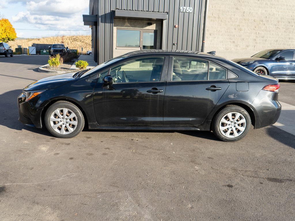 Used 2020 Toyota Corolla LE image 4