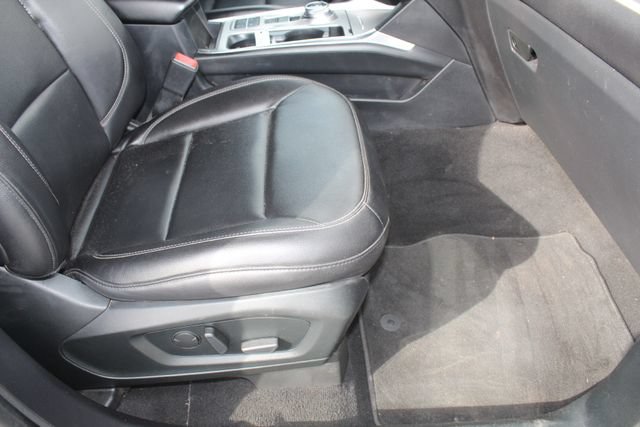 Used 2020 Ford Explorer XLT w/ Equipment Group 202A RWD image 18