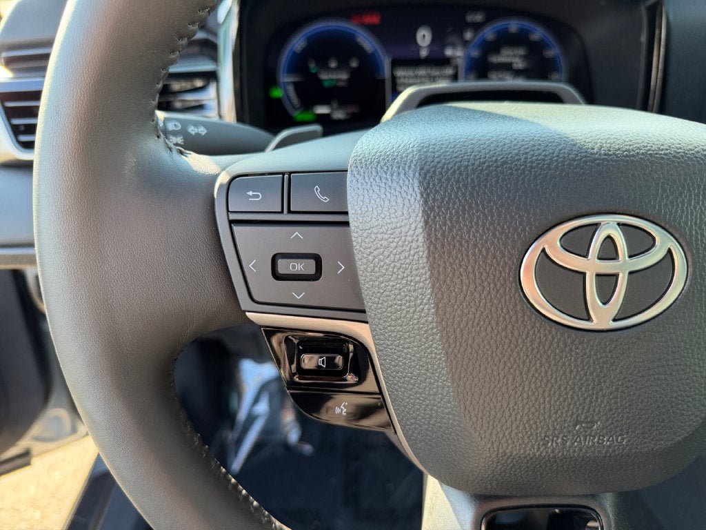 Used 2026 Toyota Camry XSE w/ Premium Plus Package FWD image 15