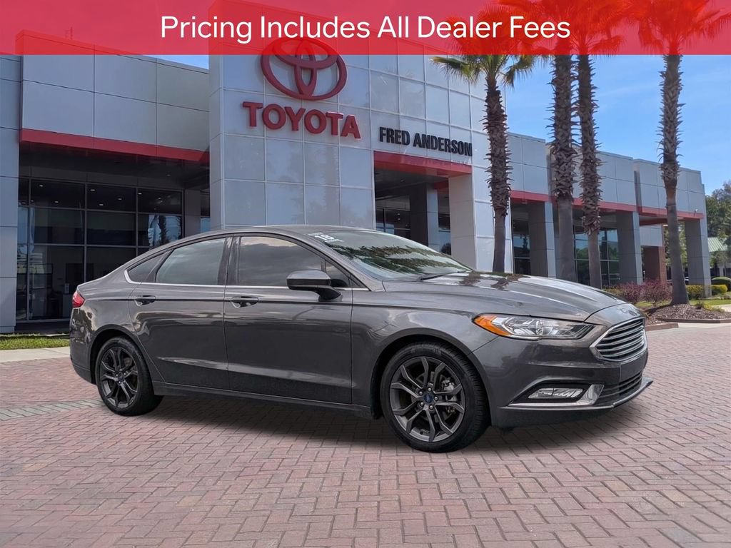 Used 2018 Ford Fusion SE w/ Equipment Group 201A FWD image 1