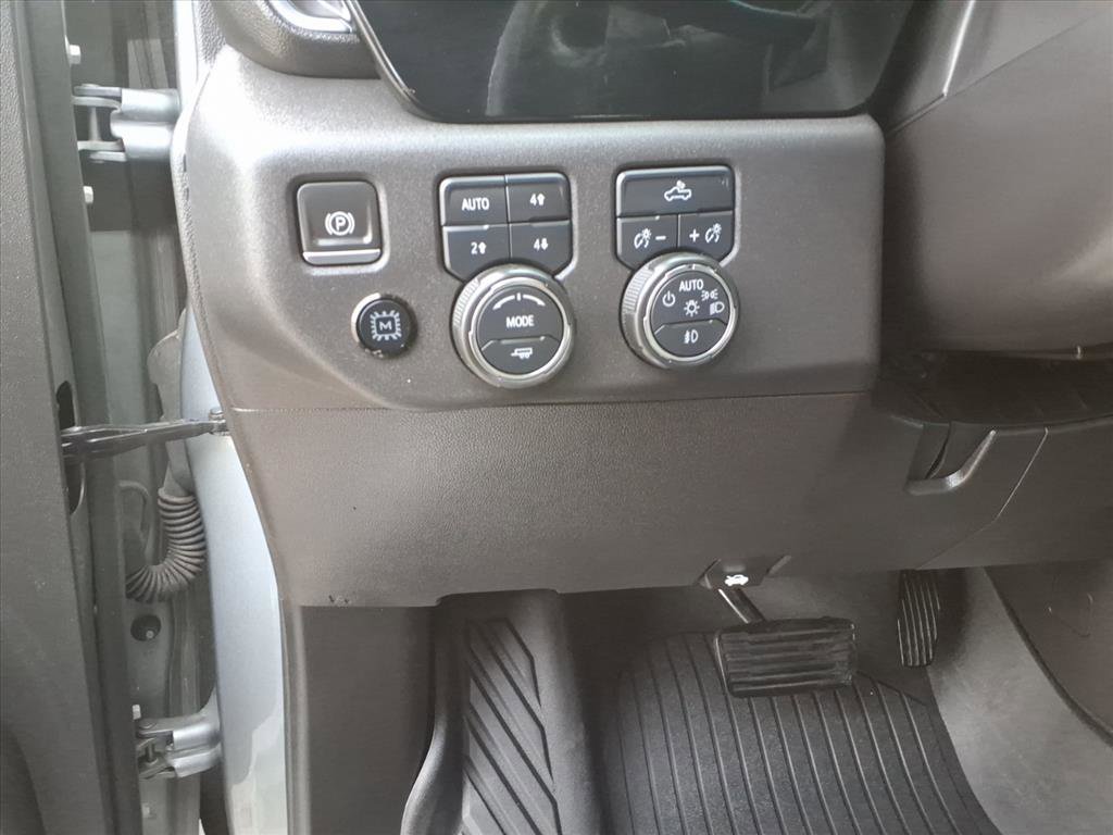 Used 2024 Chevrolet Silverado 1500 LT Trail Boss w/ Convenience Package II image 17