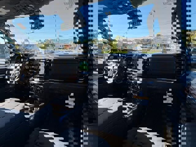 New 2026 GMC Sierra 3500 SLT w/ SLT Premium Package image 22