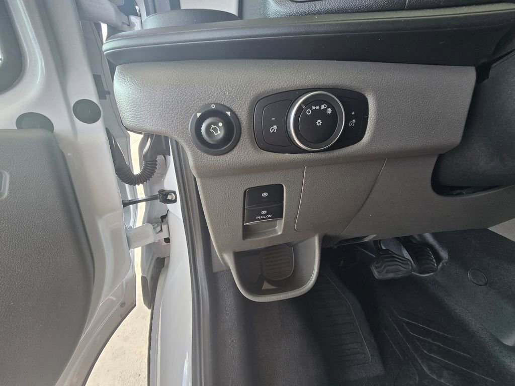 Used 2022 Ford E-Transit Medium Roof RWD image 42