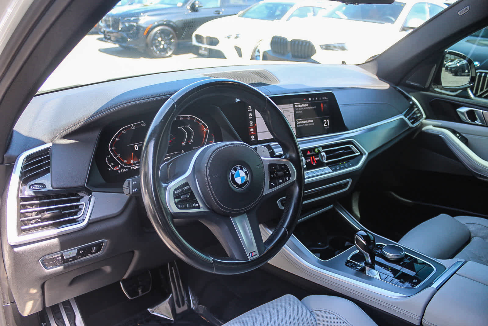 Used 2023 BMW X5 xDrive40i w/ M Sport Package image 17