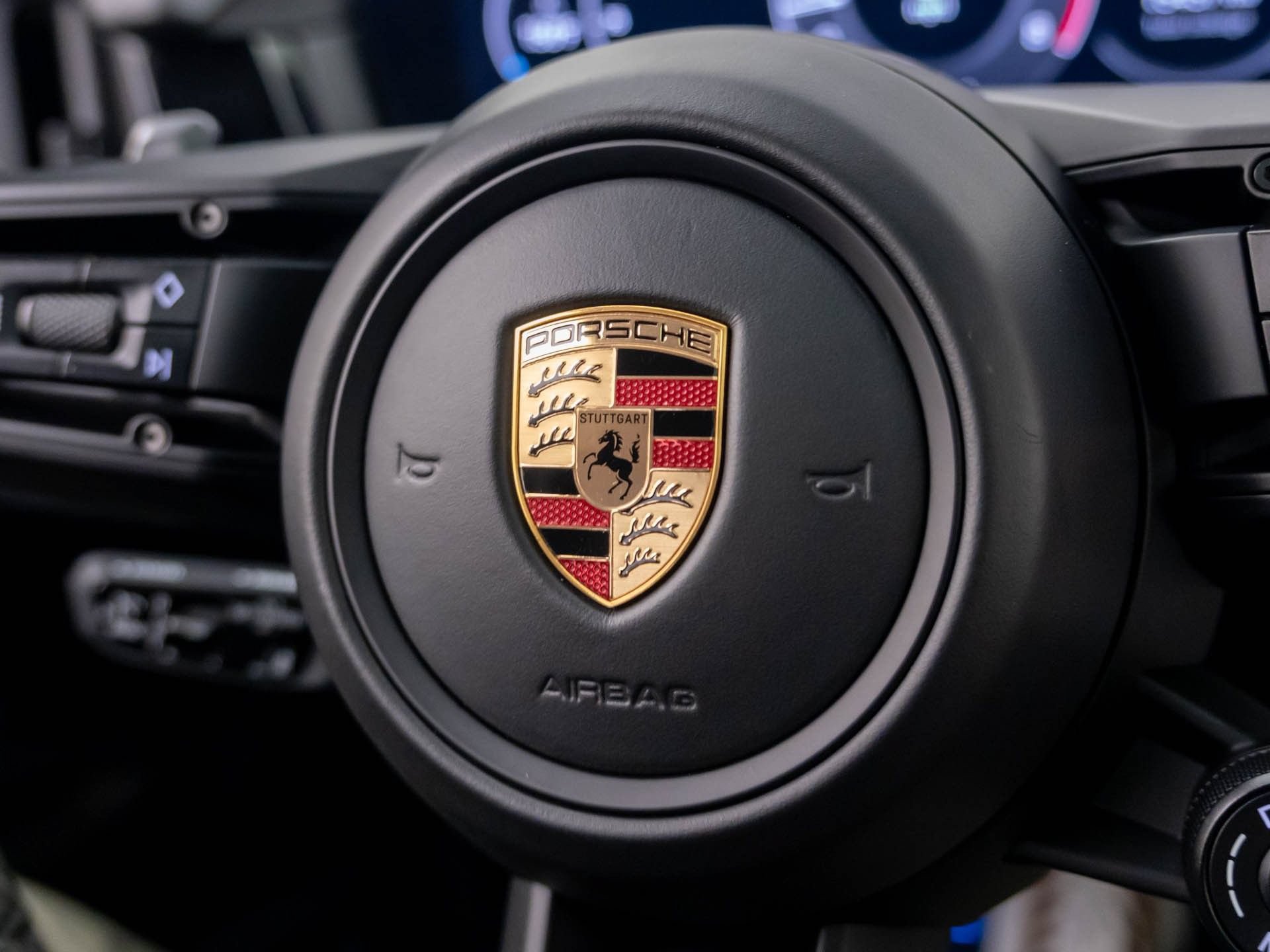 Certified 2025 Porsche Cayenne GTS AWD/4WD image 29