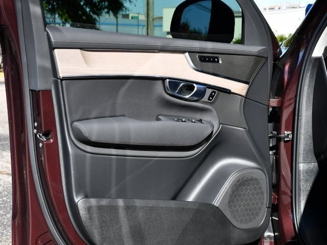 New 2026 Volvo XC90 B5 Core w/ Protection Package Premier AWD/4WD image 10