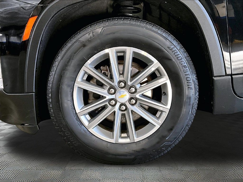 Used 2023 Chevrolet Traverse LT AWD/4WD image 7