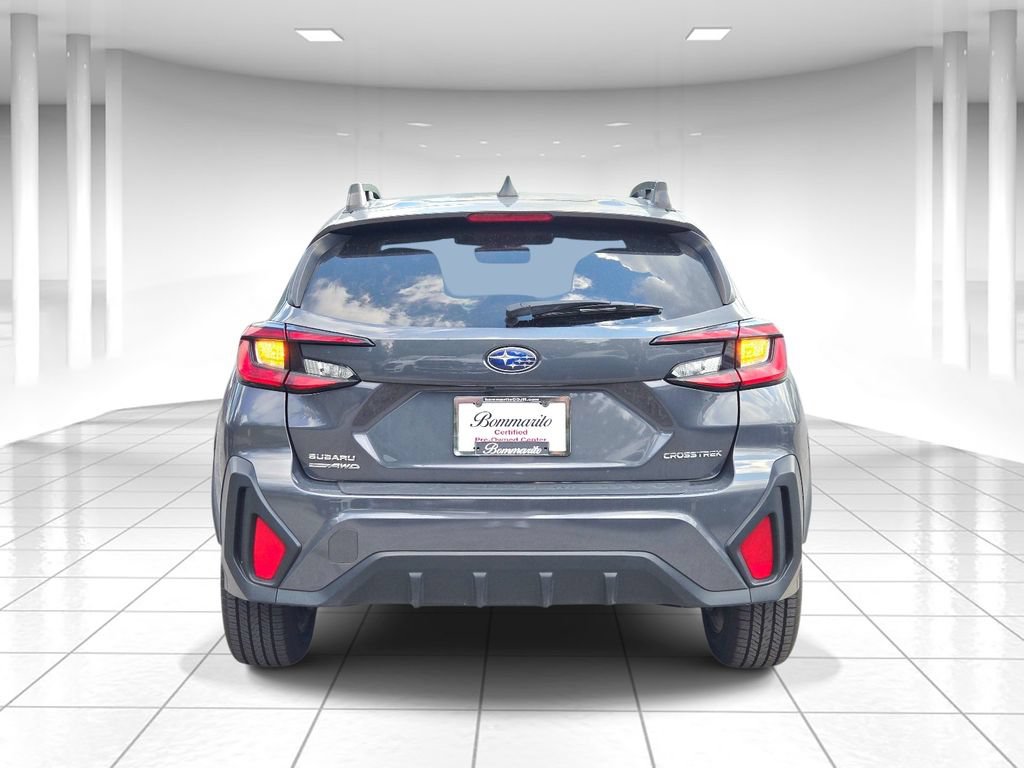 Used 2024 Subaru Crosstrek 2.0i Premium AWD/4WD image 4