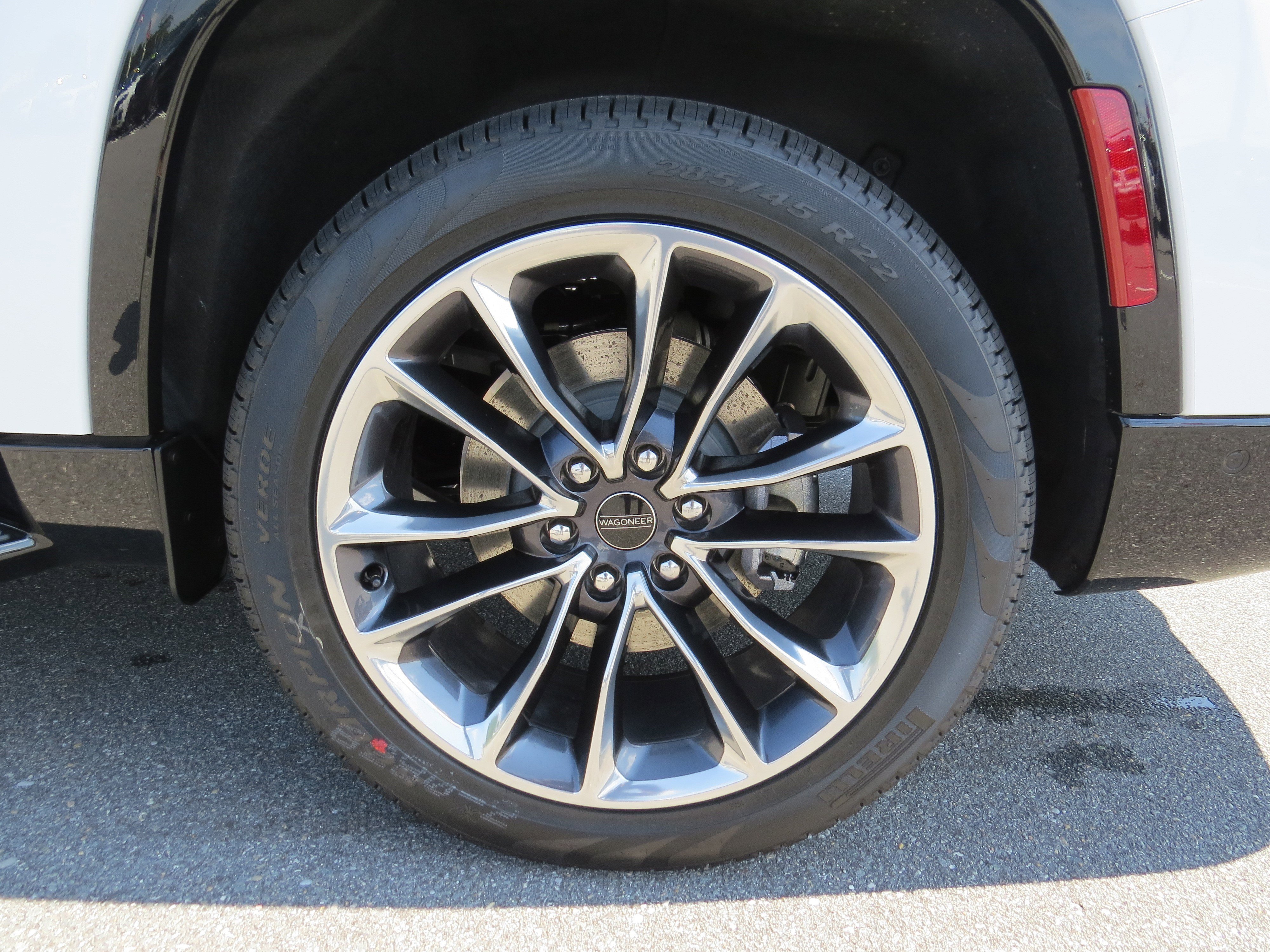 New 2025 Jeep Wagoneer L Series II w/ Convenience Group I image 12